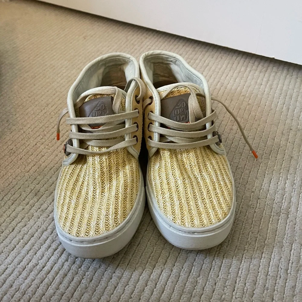 Sneakers - Picture 4 of 4